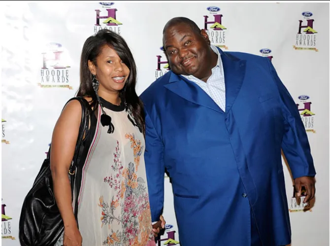 Lavell Crawford Wife
