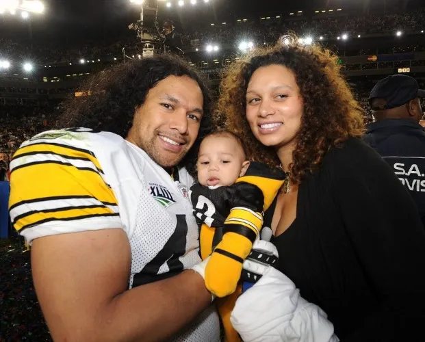 Troy Polamalu Wife