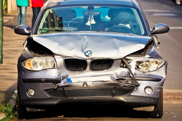 The Ultimate Guide to Navigating a Car Accident Lawsuit