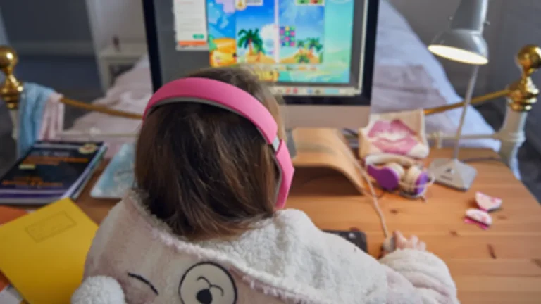 The Role of Online Games in Cognitive Development