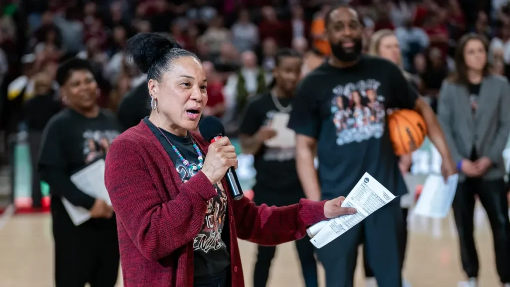 Dawn Staley Husband, Age, Height, Weight, Net Worth, Career, And More