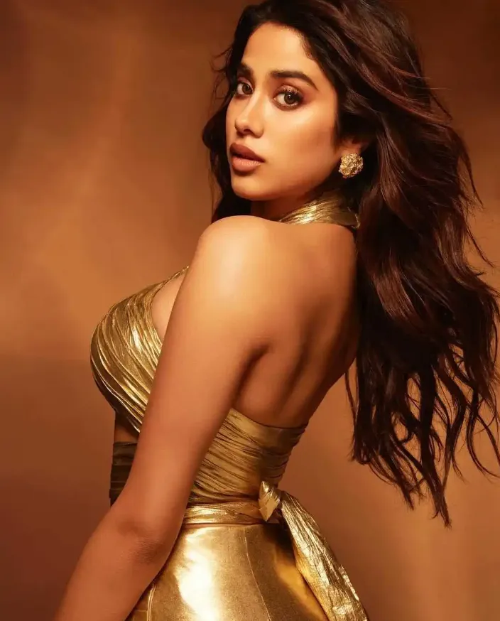 janhvi kapoor age