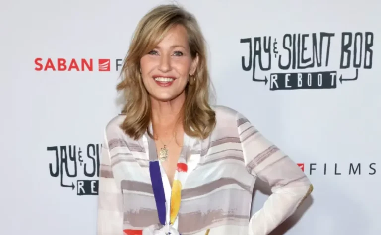 Joey Lauren Adams Net Worth, Age, Height, Weight, Career, And More