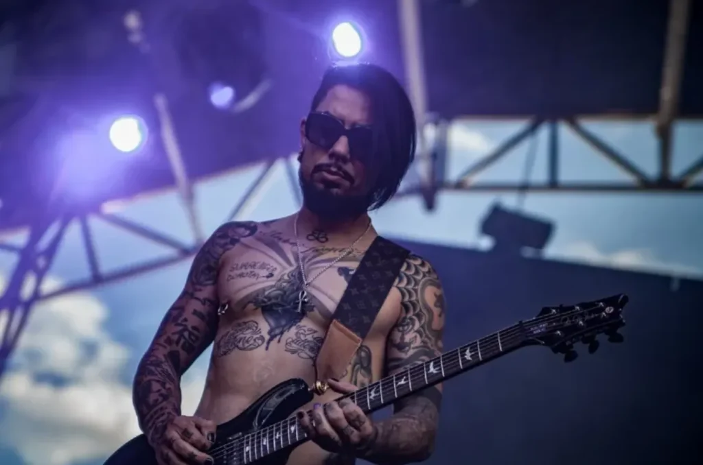 Dave Navarro Height, Weight, Age, Net Worth, Career, And More