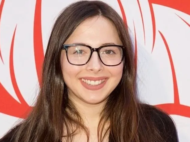 Esther Povitsky Husband, Age, Height, Weight, Net Worth, Career, And ...