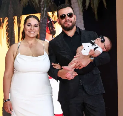 Kyle Schwarber's Wife's Ethnicity, Height, Weight, Net Worth, Age, Career And Full Bio
