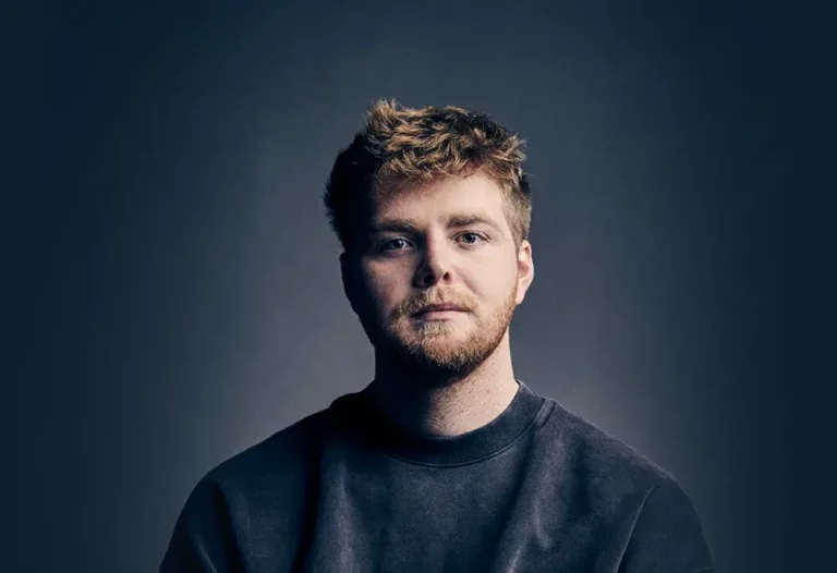 Alex Warren Age, Height, Weight, Net Worth, Career And Full Bio