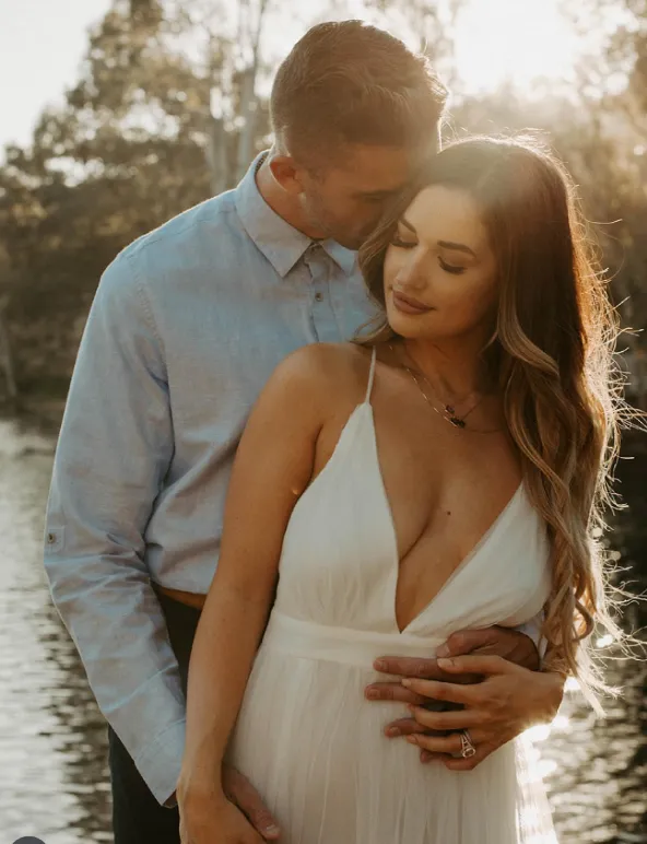 Avery Woods Husband, Age, Height, Weight, Net Worth, Career, And Full Bio