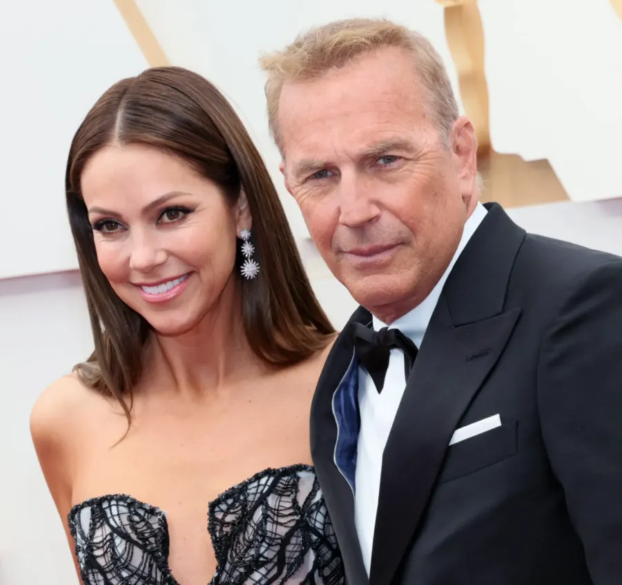 Kevin Costner's Wife, Height, Weight, Net Worth, Age, Career And Full Bio