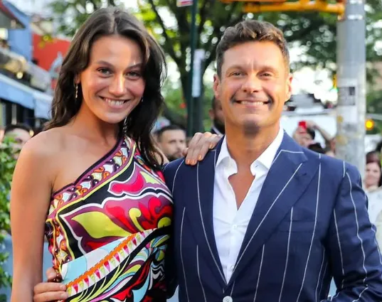 Ryan Seacrest's Wife, Age, Height, Weight, Net Worth, Career And Full Bio