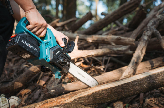What Can Mini Chainsaws Cut? What Can Mini Chainsaws Cut
