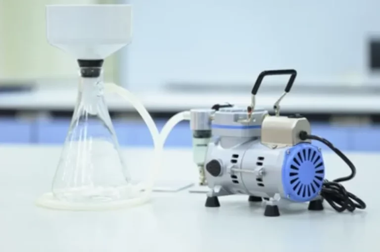The Role of Lab Vacuum Pumps in Modern Laboratories Performance, Reliability, and Best Practices